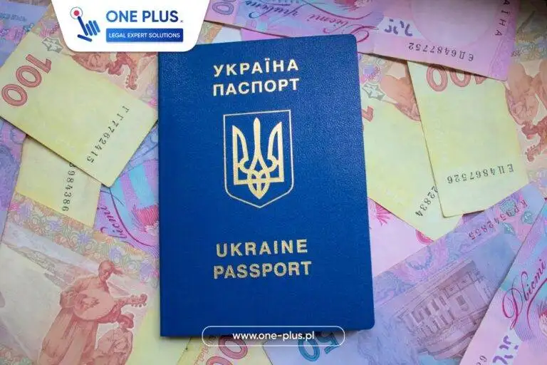 Украинцам за границей дали время до 1 июня забрать паспорта